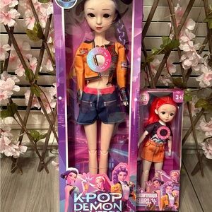K-Pop Demon hunter big Doll (sings)